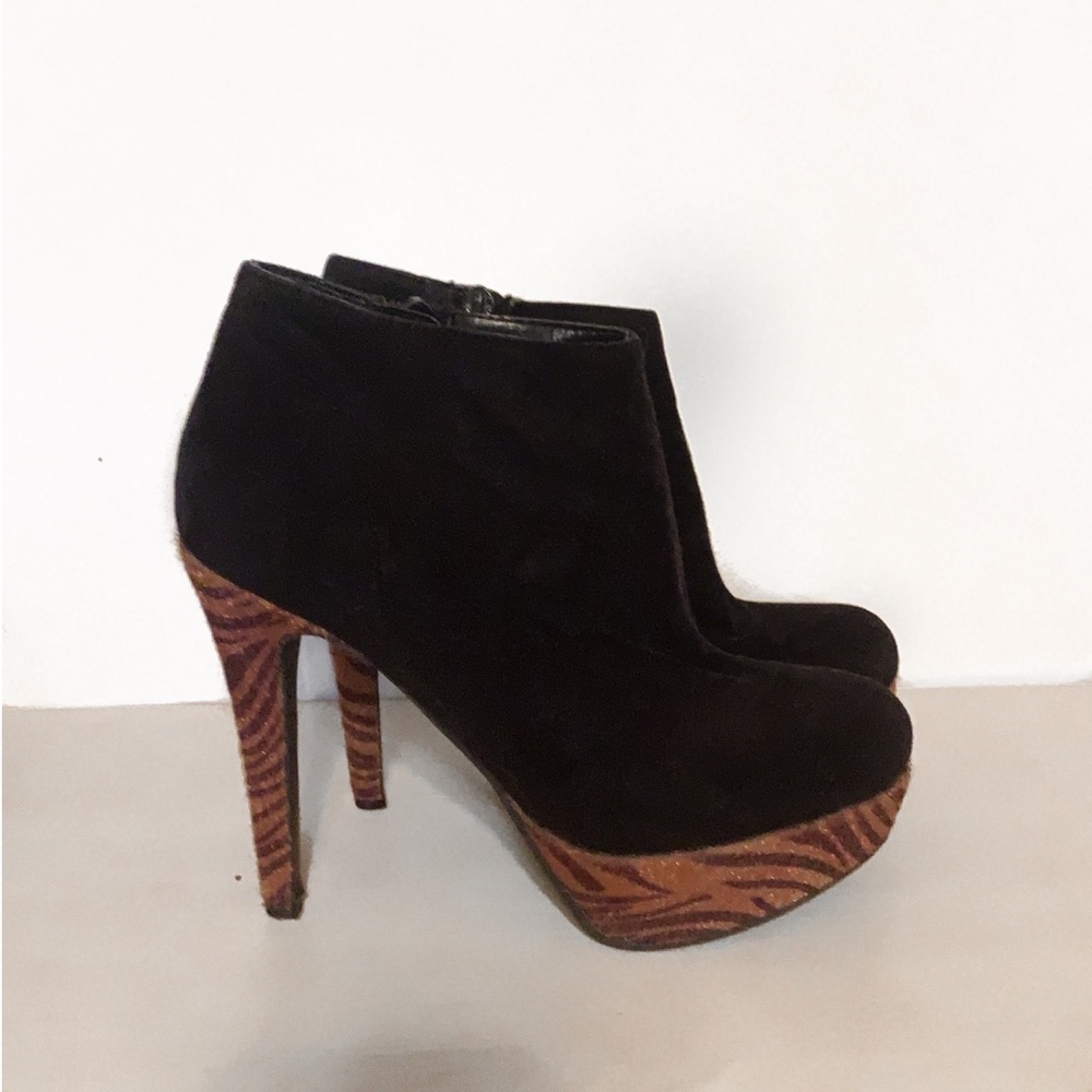 ✨ Guess Animal Print Heeled Bootie